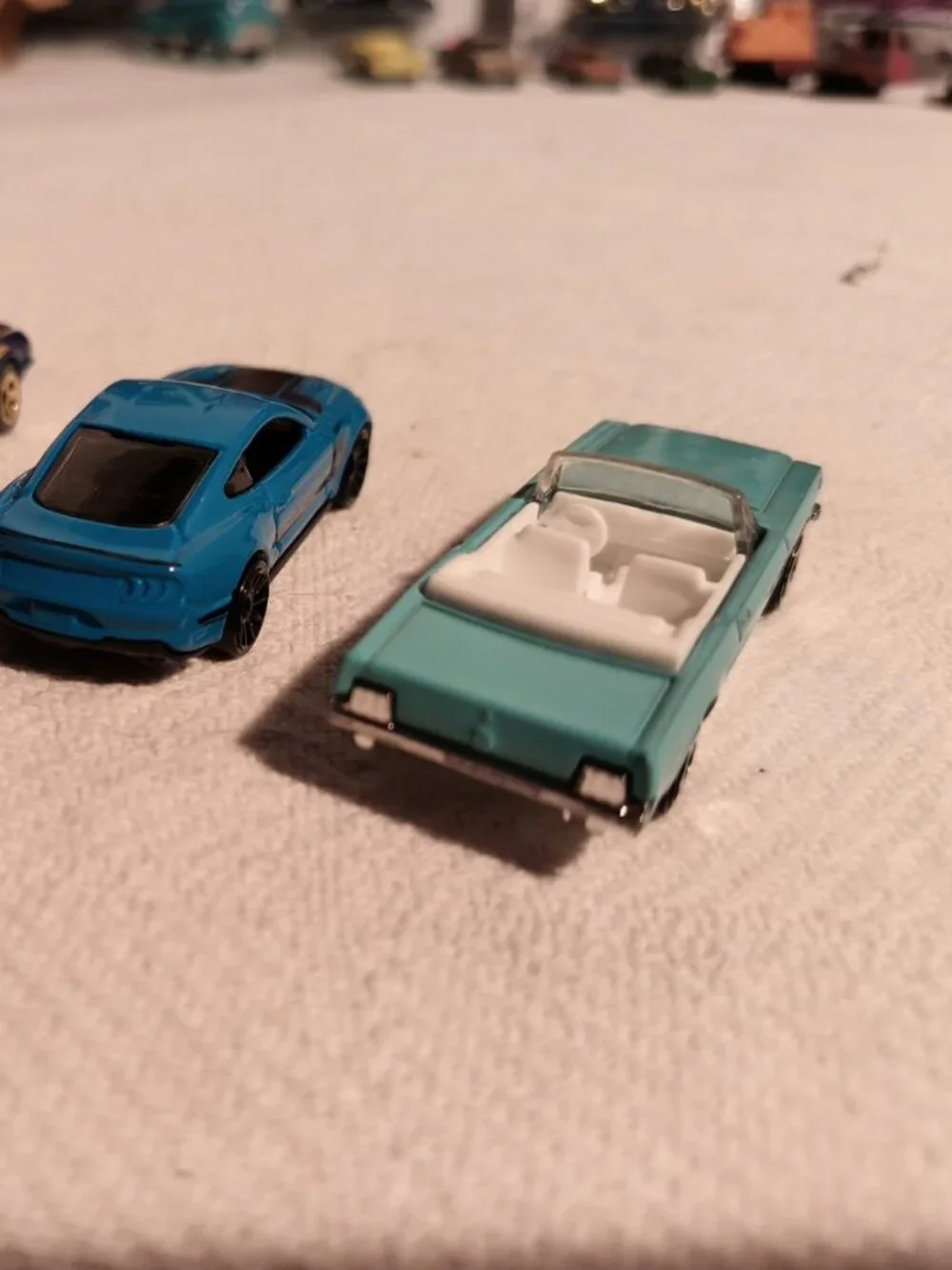 HOT WHEELS & MATCHBOX FORD MUSTANG 4-CAR LOT